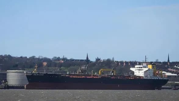 росія планує скоротити експорт нафти у серпні - Reuters