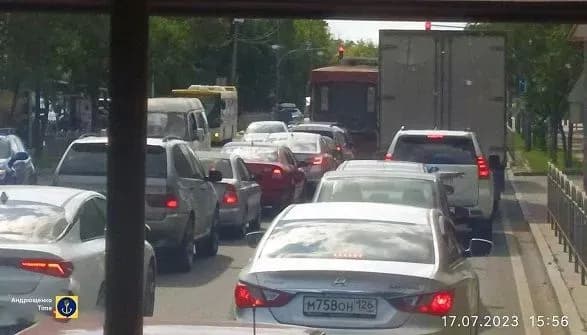 "Панікі нєт": у Маріуполі затор з охочих потрапити в Крим