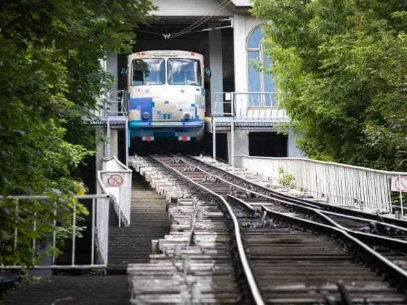 У Києві майже до кінця літа не працюватиме фунікулер