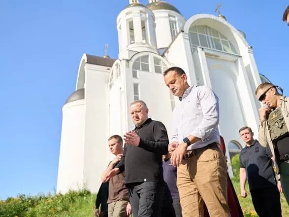 Прем'єр Ірландії прибув з візитом до України: уже відвідав Бучу