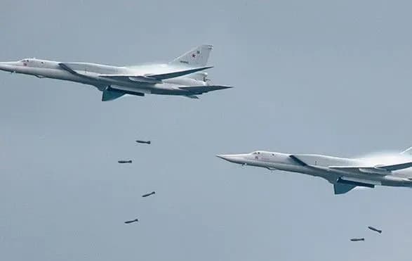 Зафіксовано активність 8 ворожих бомбардувальників, є загроза пусків ракет – Повітряні Сили