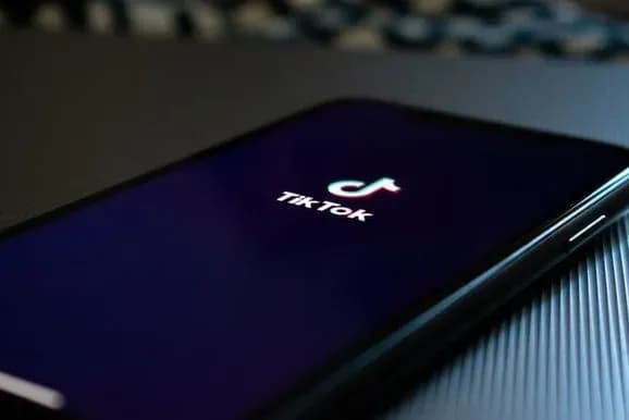 Жительку Молдови оштрафували за відео в Tik Tok, в якому вона закликала до знищення українців