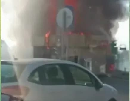 В окупованому Сімферополі спалахнула пожежа і пролунали вибухи: що відомо