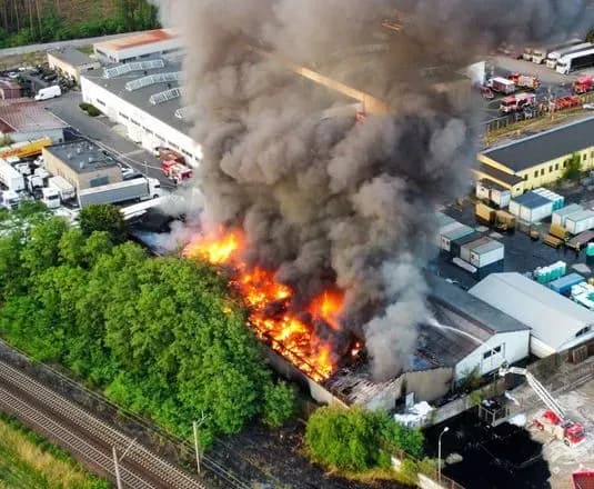 У Польщі горить склад з понад 5 000 кубометрів хімікатів