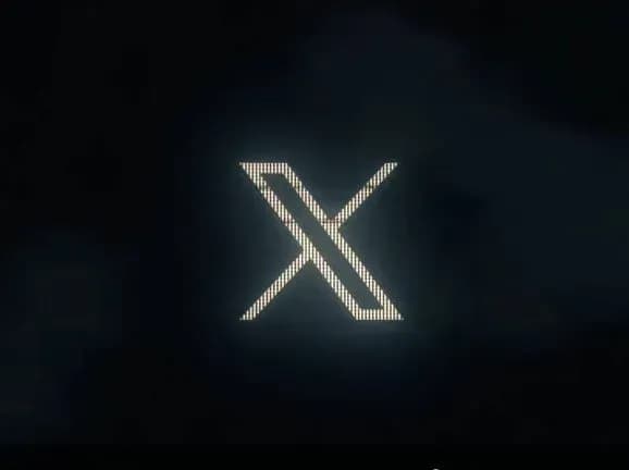 Ілон Маск анонсував зміну логотипа Twiter