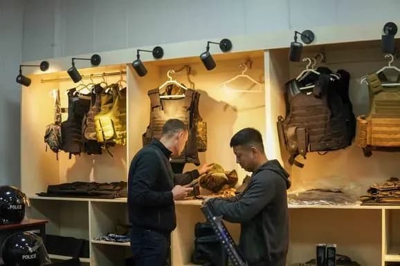 Китай знайшов лазівку для торгівлі з росією товарами подвійного призначення - Politico