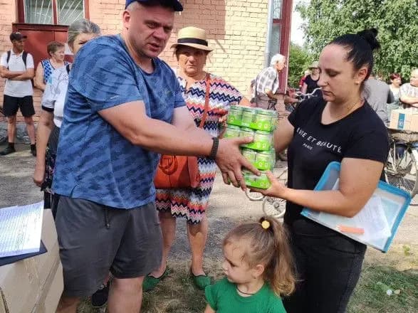 “МХП-Громаді” разом з благодійниками роздали 34 тис. банок дитячого харчування