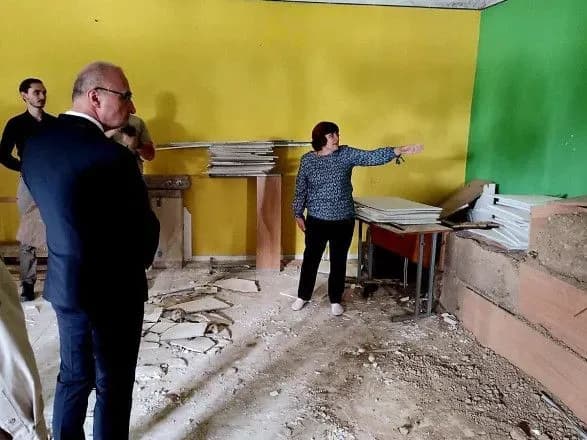 В Украину с рабочим визитом приехал глава МИД Хорватии: в Гостомеле передал оборудование для детских садов