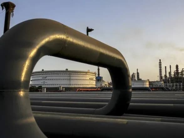Імпорт російської нафти в Індію падає другий місяць поспіль — Bloomberg