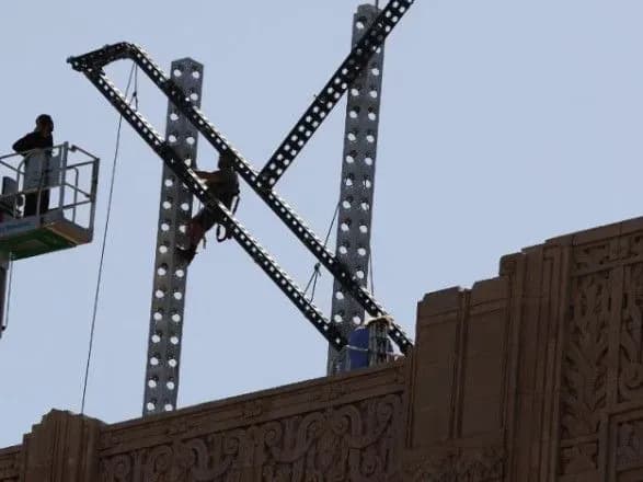 У Сан-Франциско демонтували логотип X на даху компанії Ілона Маска