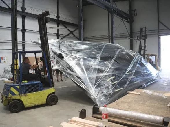 Тризуб транспортують до монументу "Батьківщина-мати"