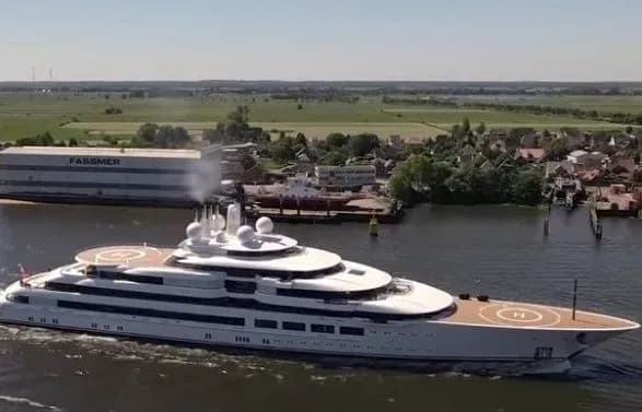 Пов'язувану з путіним арештовану суперяхту за 700 млн дол. дозволили переобладнати - FT