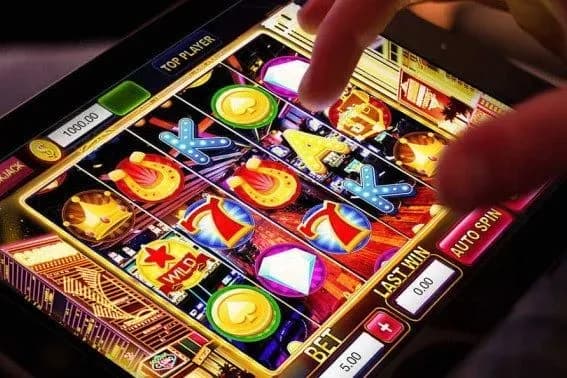 Еволюція ігрових автоматів в Україні: від традиційних до онлайн слотів