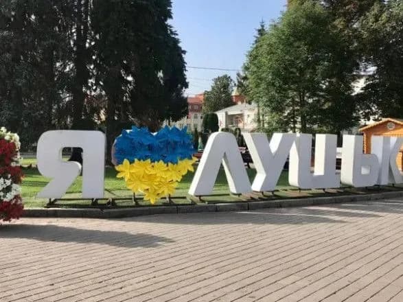 У Луцьку окупанти поцілили у підприємство: є постраждалі