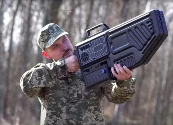 Президент Украины подписал два законопроекта об освобождении от НДС и пошлины военных монокуляров, дальномеров и антидронных ружей