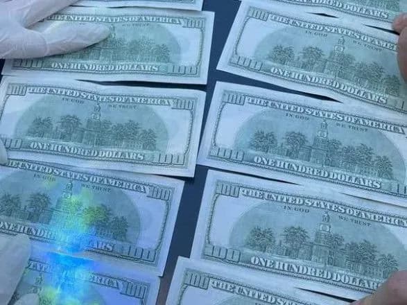 Вимагали хабар за відстрочку від військової служби: працівнику військкомату повідомили про підозру