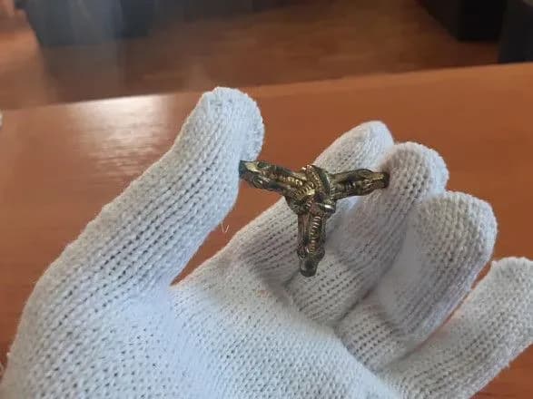 У посилці на митниці знайшли рідкісні бронзові артефакти часів Київської Русі