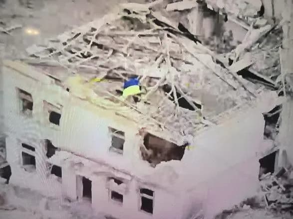 День прапора: українські військові підняли синьо-жовтий стяг над селом Роботине