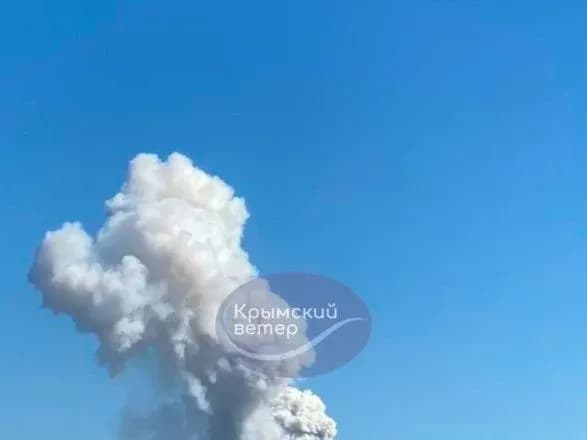 У Криму повідомляють про "приліт" по військовому об'єкту рф