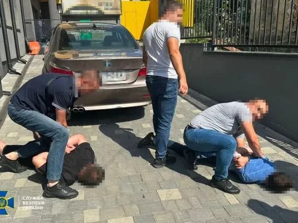 Депутат на Тернопільщині за хабар пропонував мобілізованим "допомогти" уникнути ротації на передову