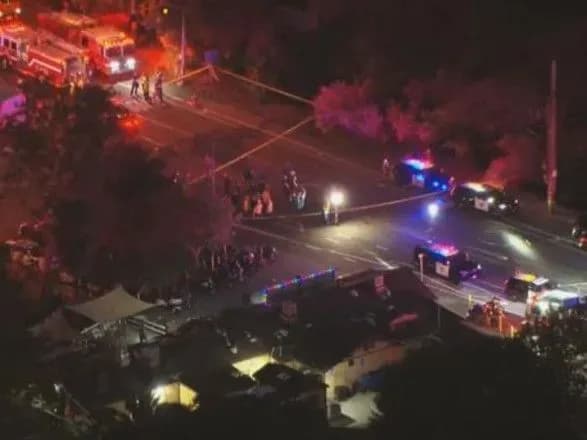 Щонайменше троє людей загинули під час стрілянини в барі неподалік Лос-Анджелеса, ще 6 - поранені