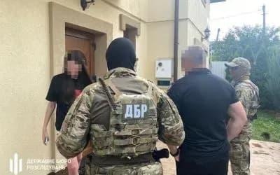 Посадовці ТЦК в Івано-Франківську фіктивно зараховували на службу родичів очільників міста та футболістів - ДБР