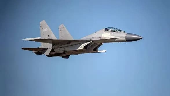 13 китайских самолетов и 5 кораблей приблизились к Тайваню