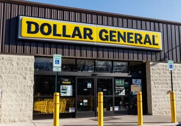 У супермаркеті США чоловік влаштував стрілянину на “расистських мотивах”