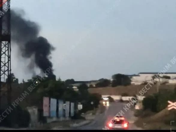 В окупованому Севастополі спалахнула пожежа біля Козачої бухти: ймовірно, горять склади