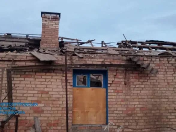 У Нікополі через ворожий обстріл пошкоджені дві лінії електропередачі