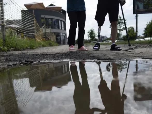 В Україні приблизно 20 тисяч людей втратили кінцівки через війну — AP