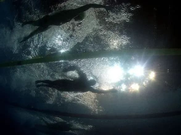 Міжнародна федерація водних видів спорту дозволила змагатися росіянам і білорусам у нейтральному статусі