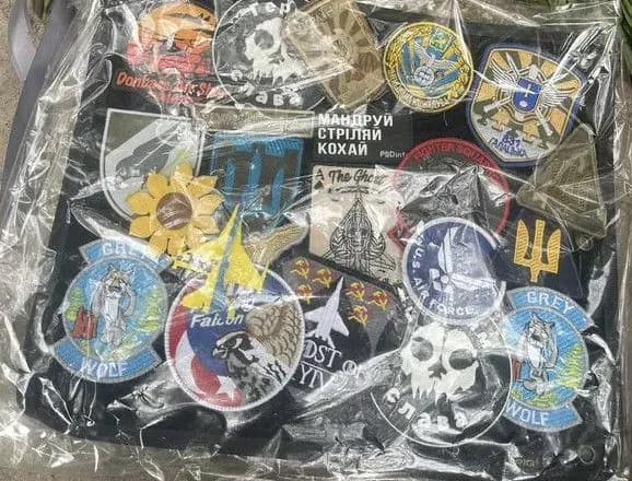 З могили льотчика "Джуса" вкрали шеврони: його дівчина звернулась до мародерів