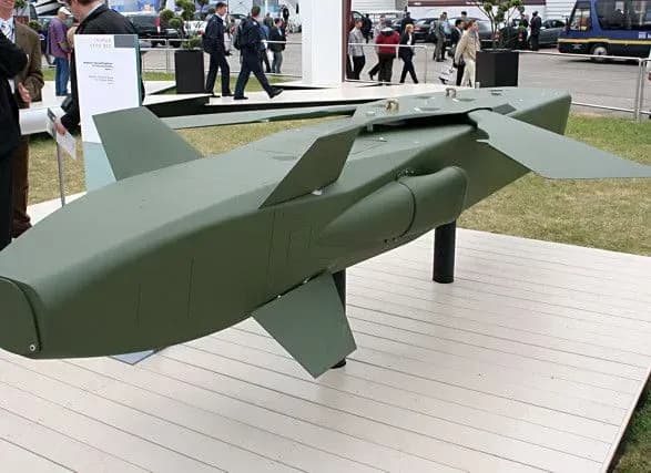 "Рішення за Берліном": Кулеба обговорив з Бербок надання Україні ракет Taurus