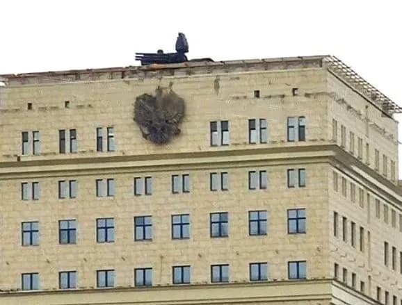 В британській розвідці розповіли, як атаки БпЛА змусили москву обкластись ППО