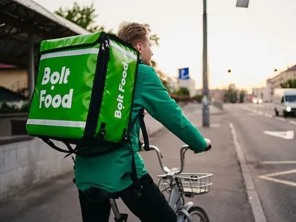 Доставка замовлень з улюблених ресторанів стає ще швидшою