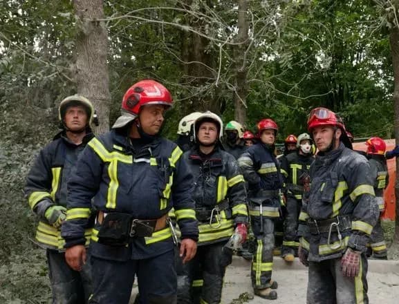 Рятувальники за добу 211 разів виїжджали на ліквідацію наслідків ворожих обстрілів