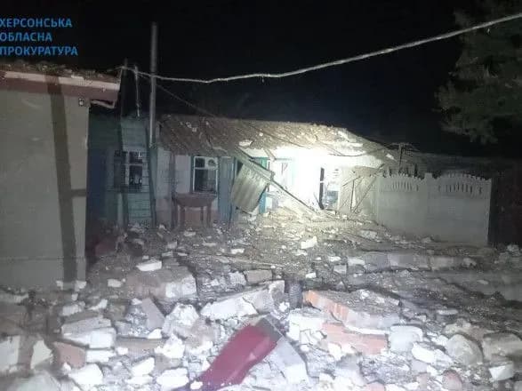 Внаслідок ворожого обстрілу Херсонщини загинув 6-річний хлопчик, його брат у лікарні