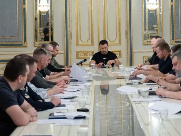 В олігархічних кланів в Україні немає майбутнього: Зеленський провів важливу нараду