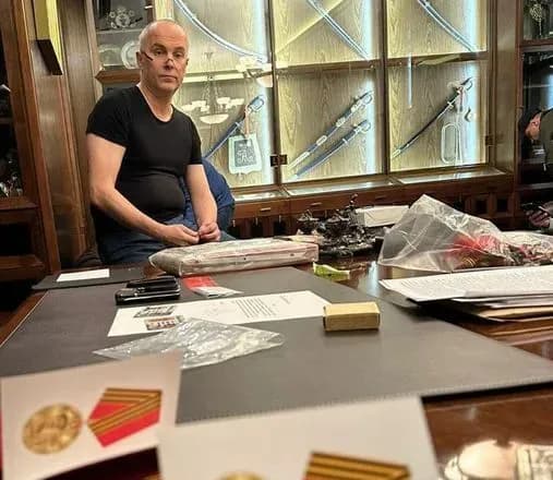 Обшуки в Шуфрича: серед знахідок типовий "джентльменський набір ватніка і русофіла" - джерела