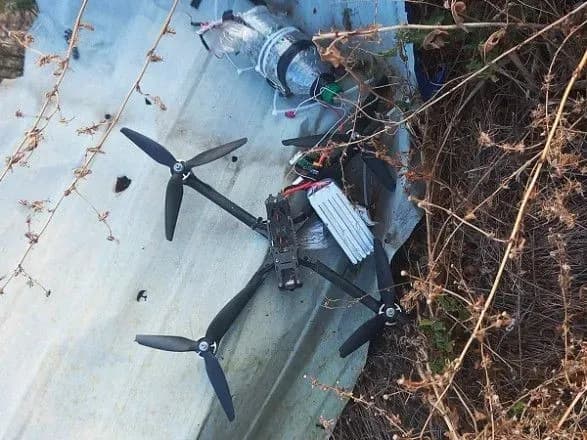На Запорізькому напрямку прикордонник приземлив ворожий безпілотник з саморобною вибухівкою