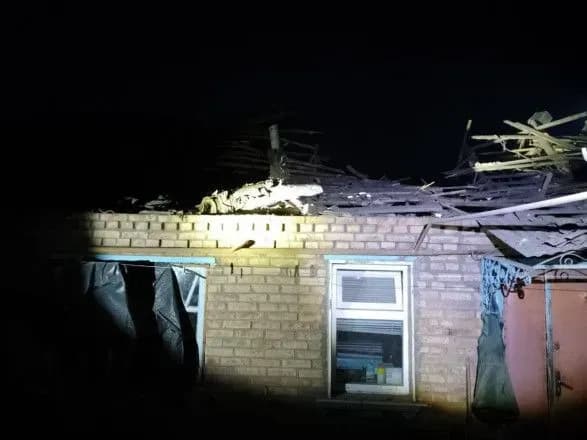 Враг обстрелял ночью Кривой Рог и Никопольщину, ранен 71-летний мужчина