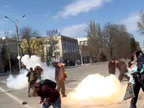 За силовые разгоны мирных акций протеста в Херсоне будут судить 14 военнослужащих рф