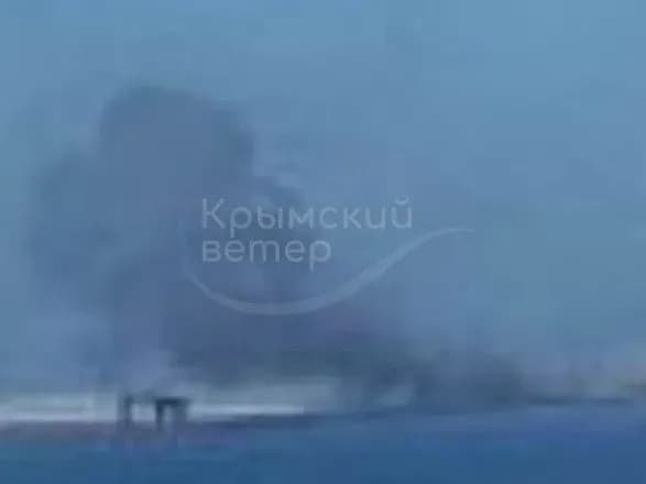 В Севастополі повідомляють про вибухи: над містом димова завіса