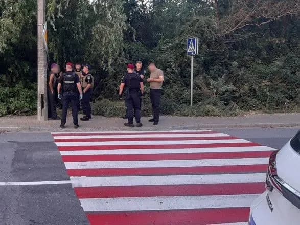 На Киевщине мужчина из-за ревности ударил ножом знакомого