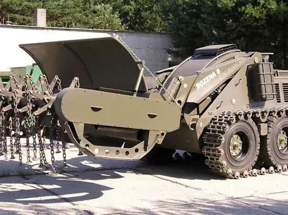 В Словакии собрали средства на приобретение машины для разминирования для Украины