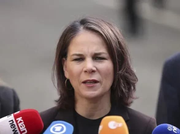 Напряженность между Косово и Сербией угрожает балканскому пути к интеграции в ЕС - Бербок