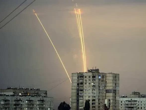 У Харкові через ранковий обстріл 9 постраждалих, серед них – дитина 11 місяців