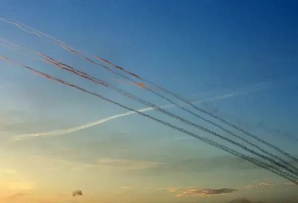 В Израиле на фоне атаки ХАМАС объявили ЧС на юге и в центре