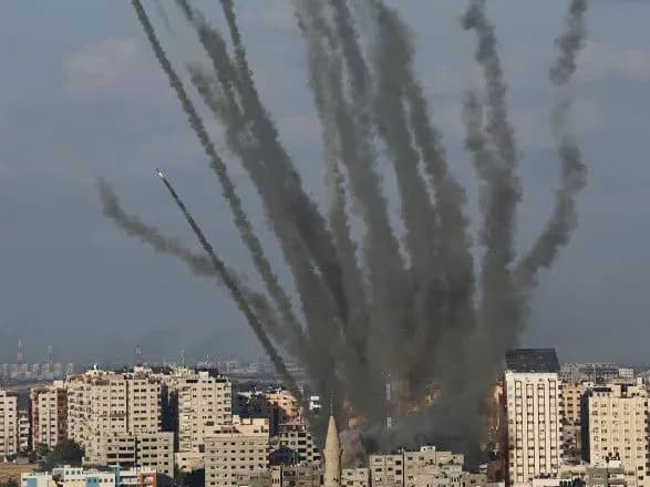 ХАМАС выпустил более 100 ракет в сторону израильского Ашкелона